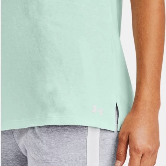 UNDER ARMOUR - Charged Cotton Short Sleeve Tee - Picture 8 of 11